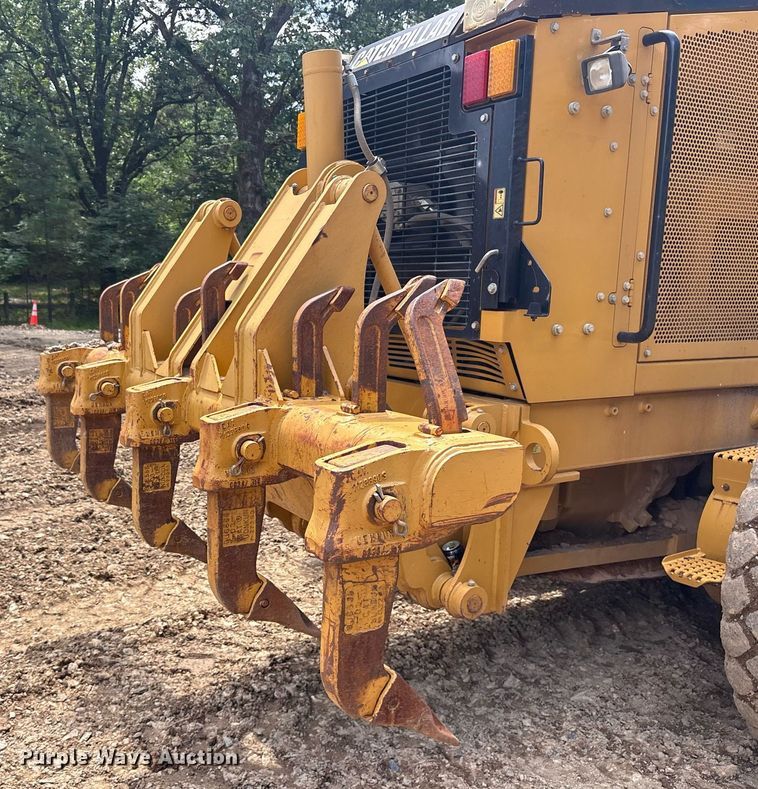 image for item DY0665 2010 Caterpillar 140M motor grader