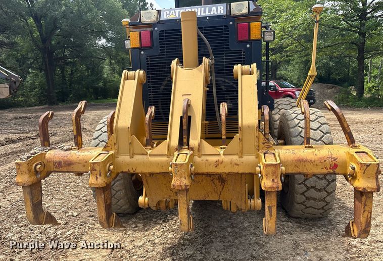 image for item DY0665 2010 Caterpillar 140M motor grader