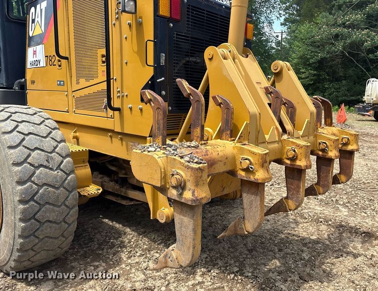 image for item DY0665 2010 Caterpillar 140M motor grader