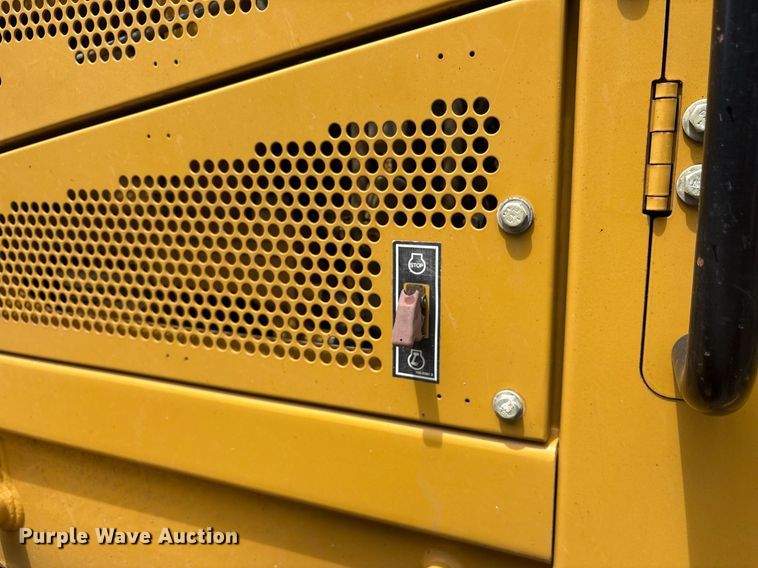 image for item DY0665 2010 Caterpillar 140M motor grader