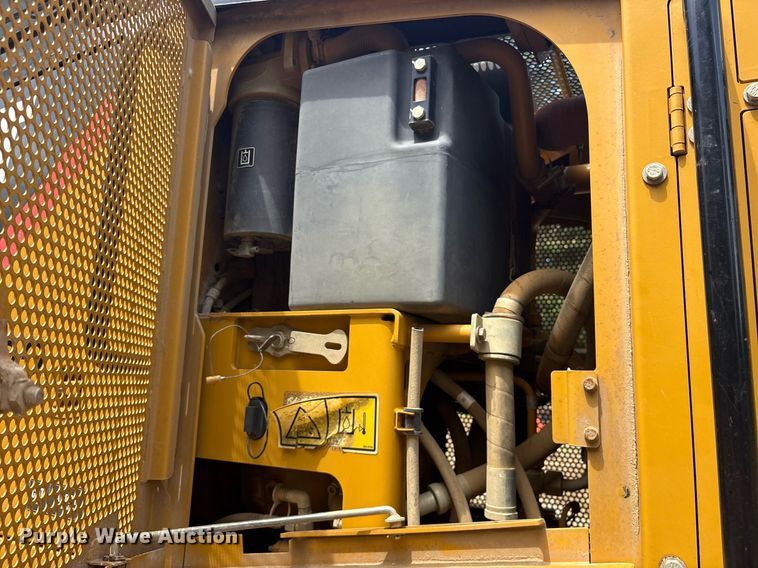 image for item DY0665 2010 Caterpillar 140M motor grader