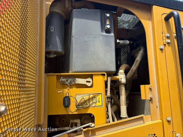 image for item DY0665 2010 Caterpillar 140M motor grader