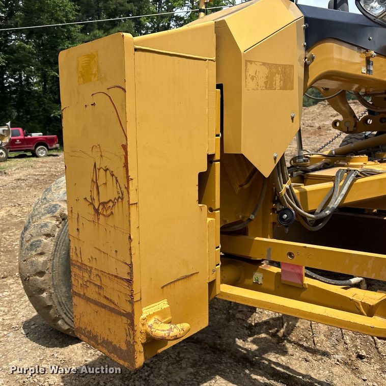 image for item DY0665 2010 Caterpillar 140M motor grader