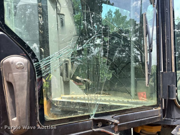 image for item DY0665 2010 Caterpillar 140M motor grader