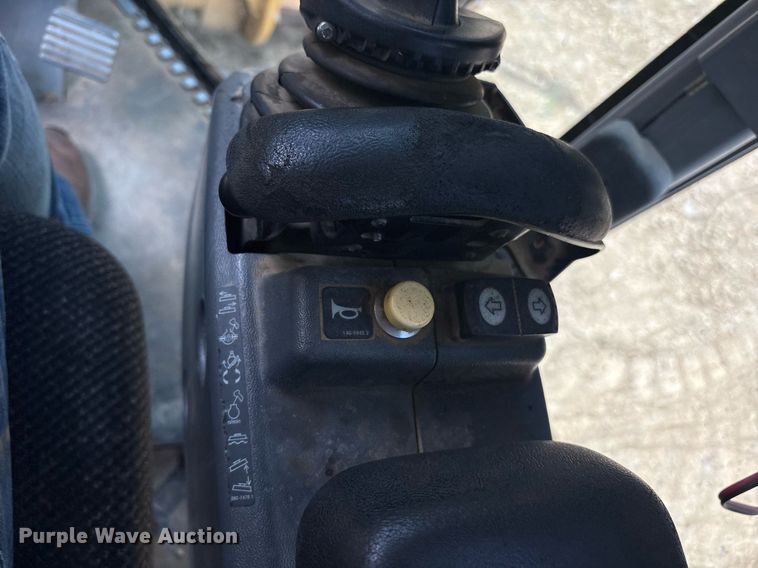 image for item DY0665 2010 Caterpillar 140M motor grader