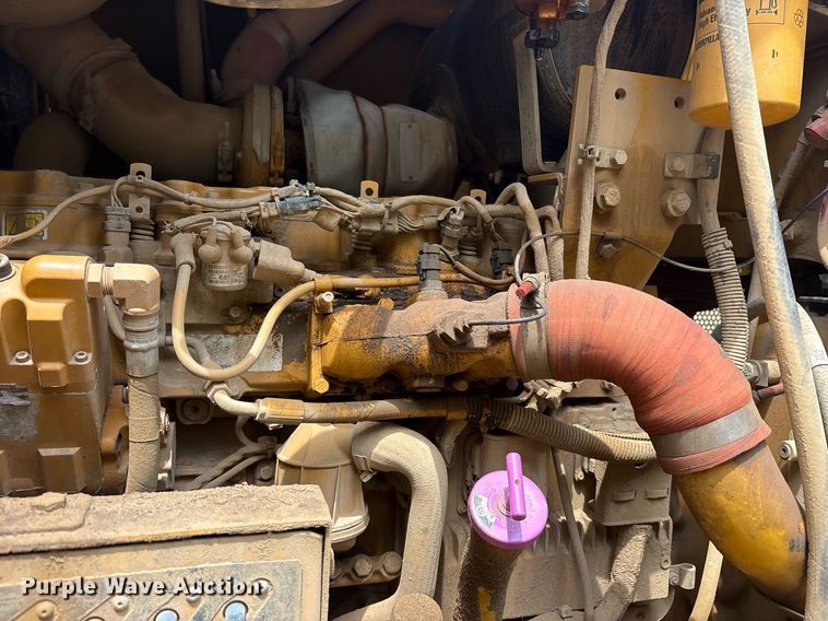 image for item DY0665 2010 Caterpillar 140M motor grader