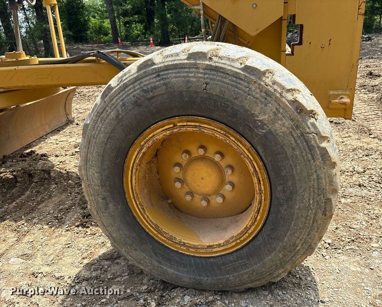 image for item DY0665 2010 Caterpillar 140M motor grader