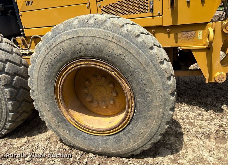 image for item DY0665 2010 Caterpillar 140M motor grader