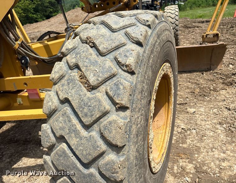 image for item DY0665 2010 Caterpillar 140M motor grader