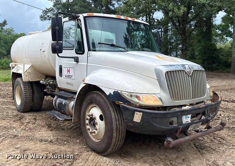 image for item DY0666 2006 International MA025 water truck