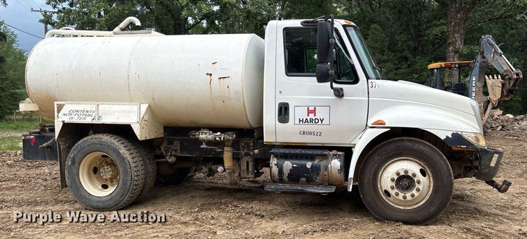 image for item DY0666 2006 International MA025 water truck