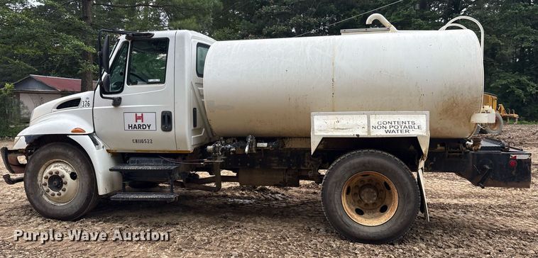 image for item DY0666 2006 International MA025 water truck