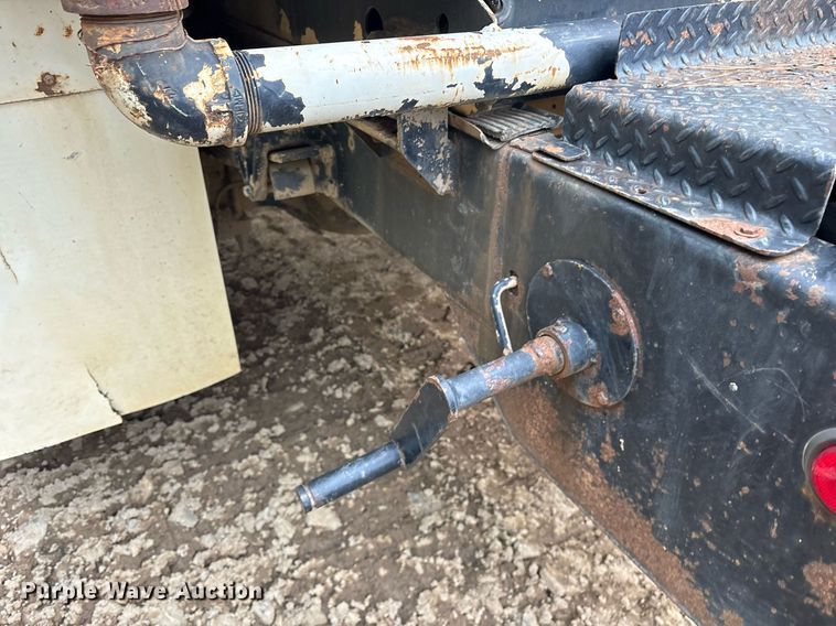 image for item DY0666 2006 International MA025 water truck