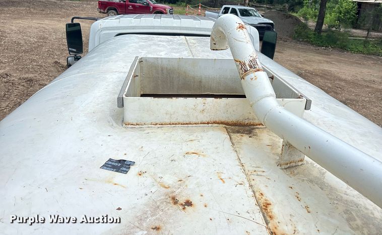 image for item DY0666 2006 International MA025 water truck