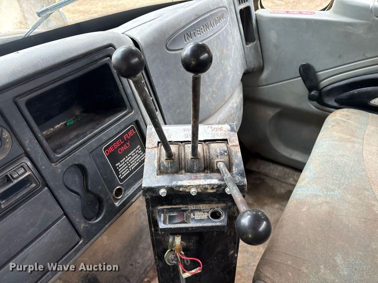 image for item DY0666 2006 International MA025 water truck