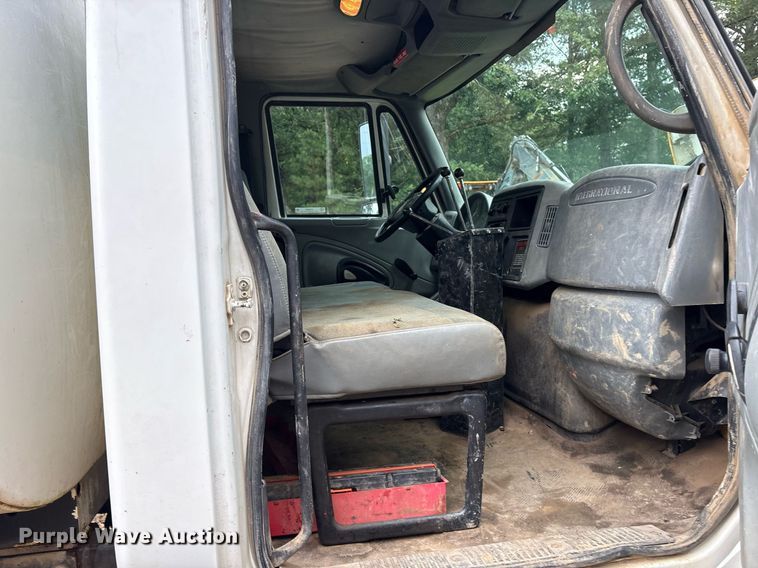 image for item DY0666 2006 International MA025 water truck