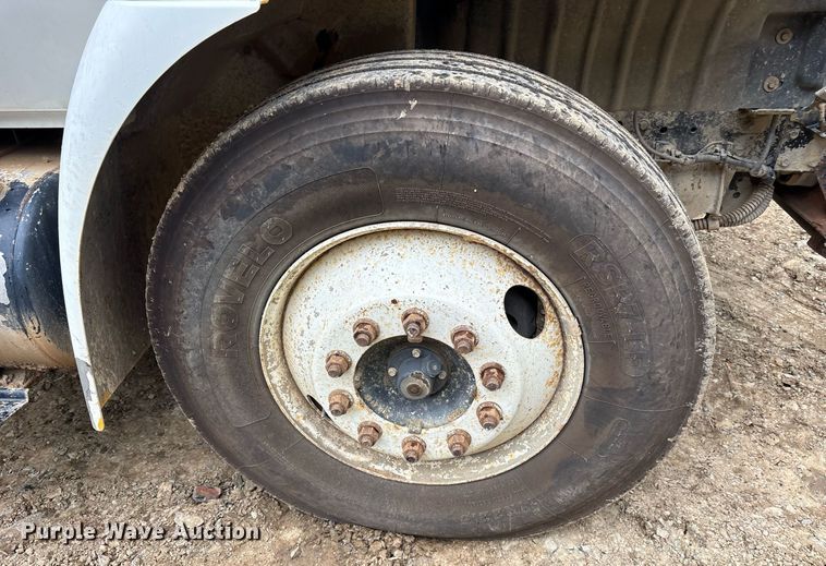 image for item DY0666 2006 International MA025 water truck