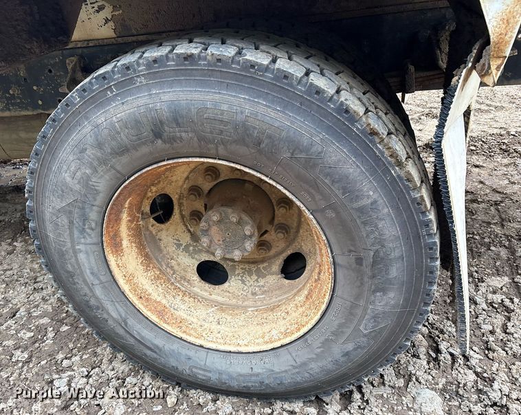 image for item DY0666 2006 International MA025 water truck