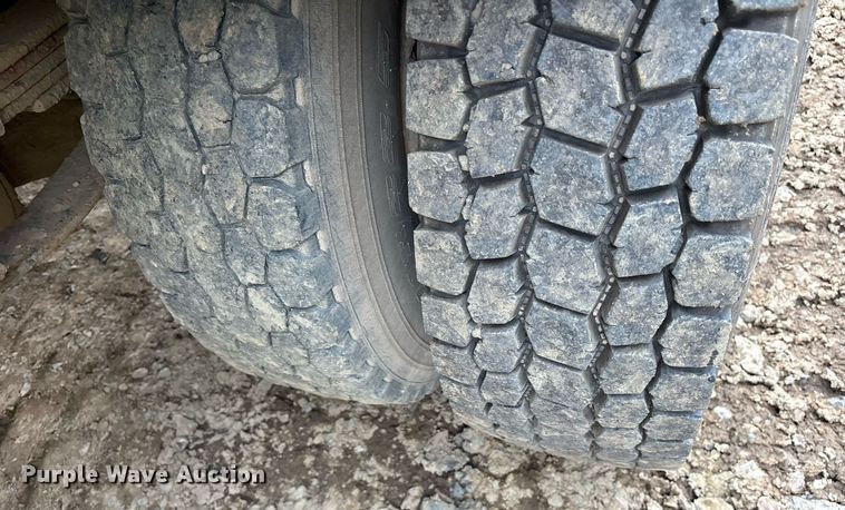 image for item DY0666 2006 International MA025 water truck