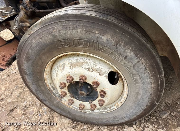 image for item DY0666 2006 International MA025 water truck