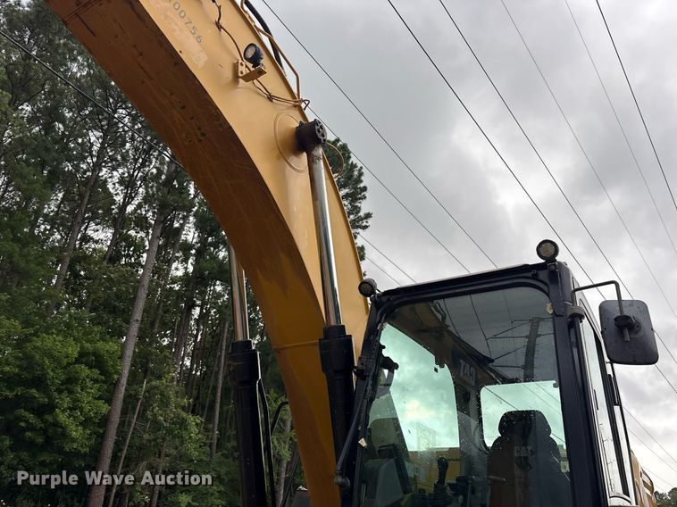 image for item DY0667 2018 Caterpillar 320 excavator