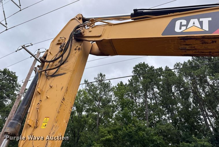 image for item DY0667 2018 Caterpillar 320 excavator