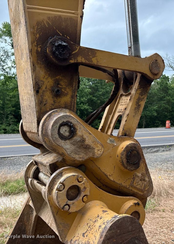 image for item DY0667 2018 Caterpillar 320 excavator