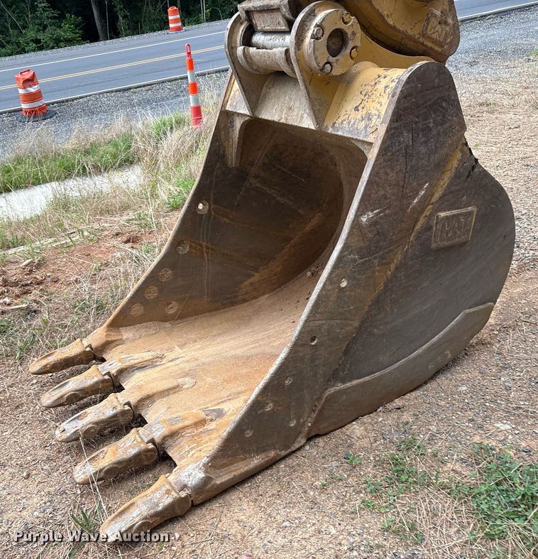 image for item DY0667 2018 Caterpillar 320 excavator