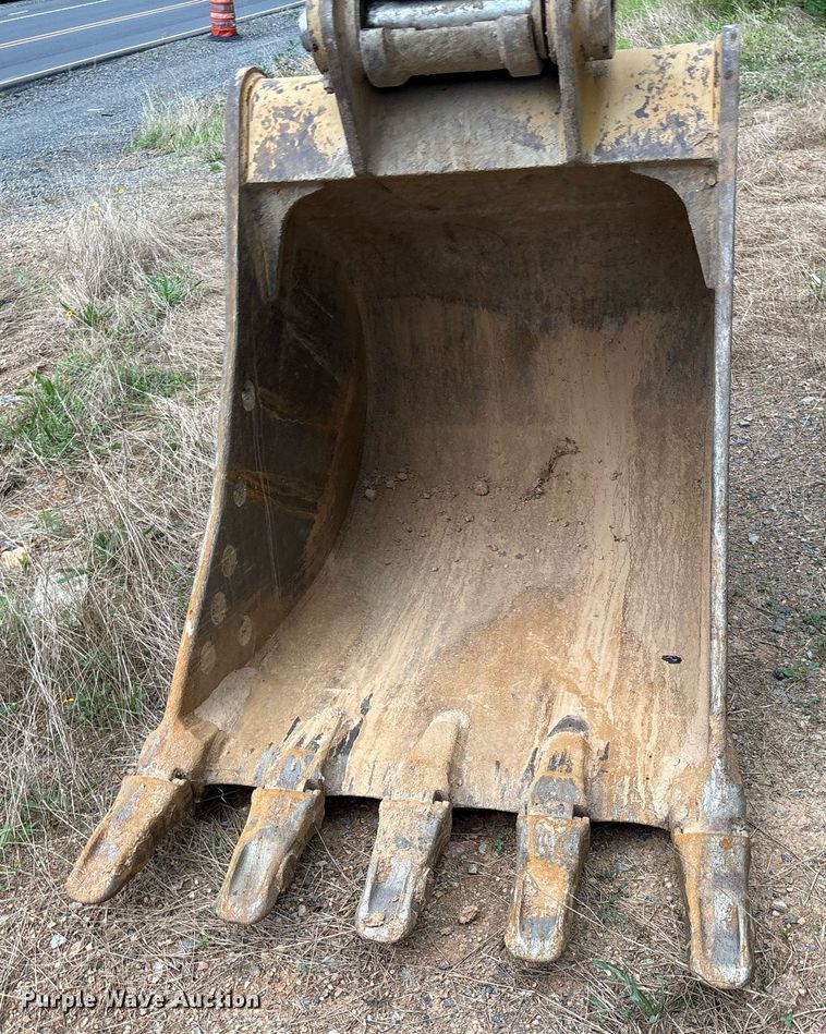 image for item DY0667 2018 Caterpillar 320 excavator