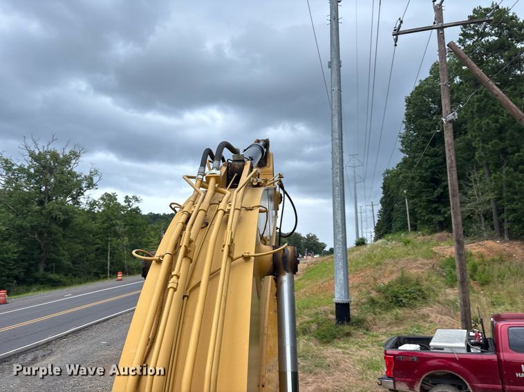 image for item DY0667 2018 Caterpillar 320 excavator