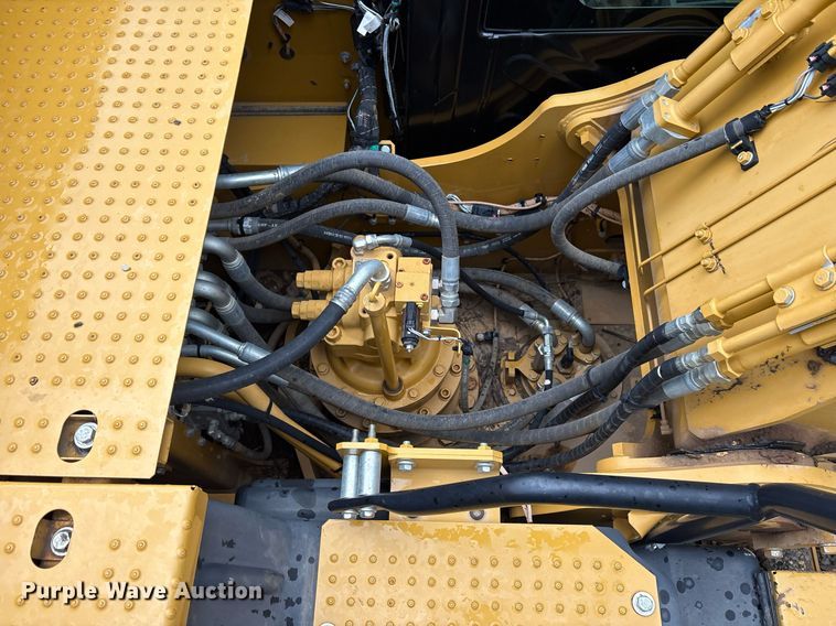 image for item DY0667 2018 Caterpillar 320 excavator