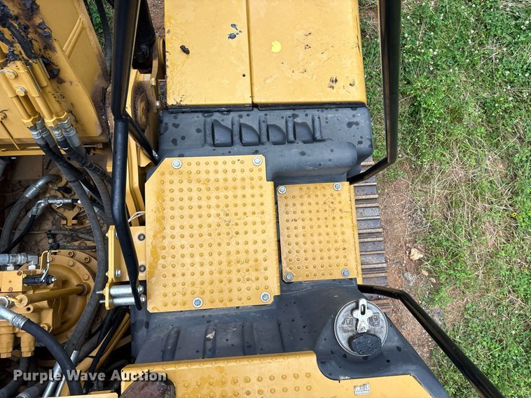 image for item DY0667 2018 Caterpillar 320 excavator