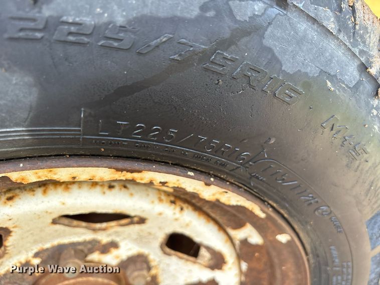 image for item DY0668 2013 Broce KR350 broom