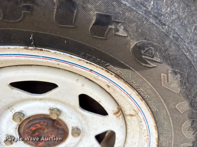 image for item DY0668 2013 Broce KR350 broom