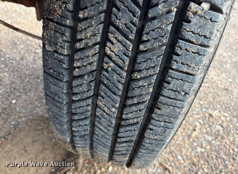 image for item DY0668 2013 Broce KR350 broom