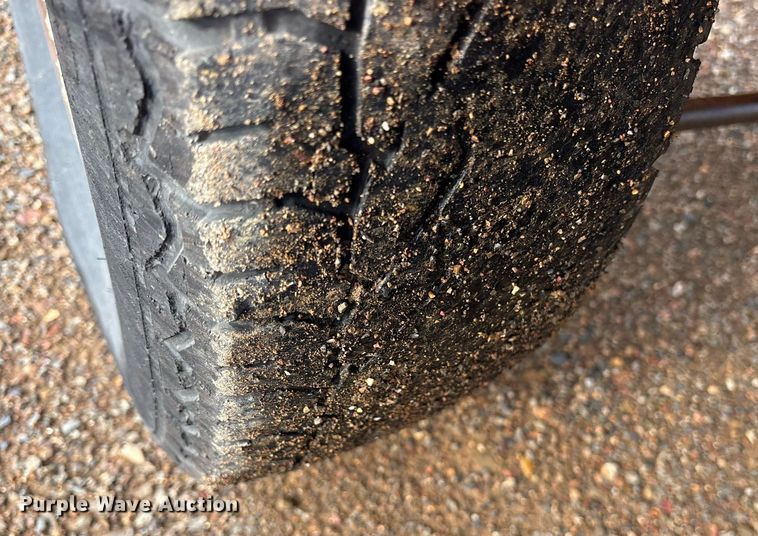 image for item DY0668 2013 Broce KR350 broom