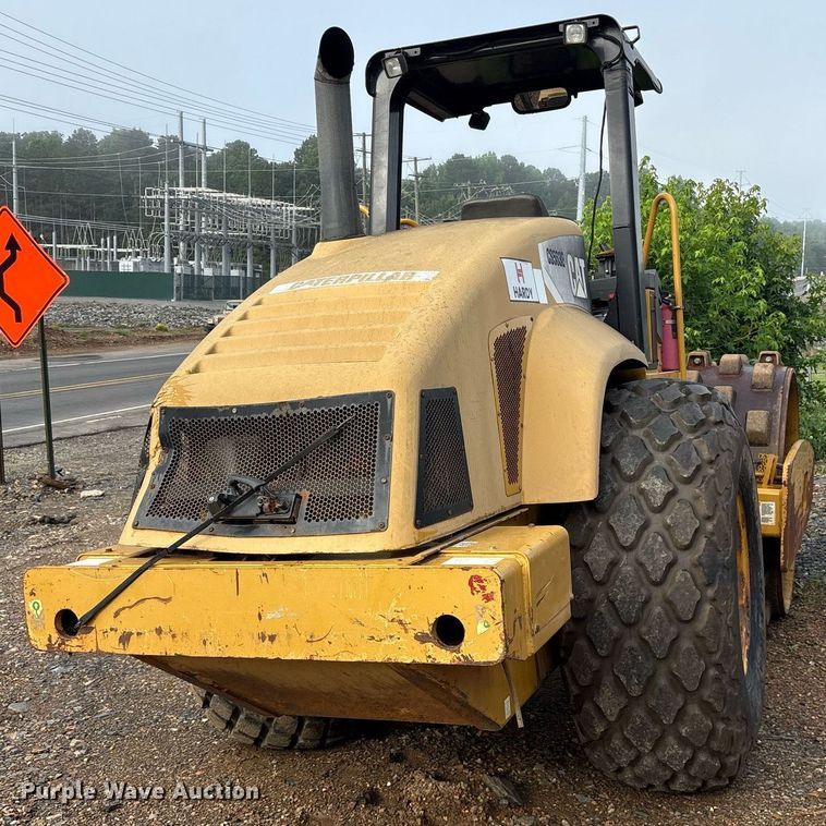 image for item DY0669 2007 Caterpillar CS563E single drum vibratory roller