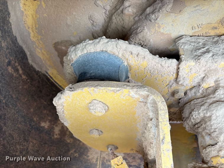 image for item DY0669 2007 Caterpillar CS563E single drum vibratory roller