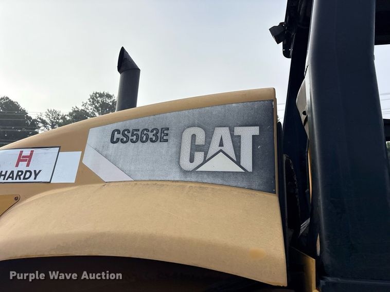 image for item DY0669 2007 Caterpillar CS563E single drum vibratory roller