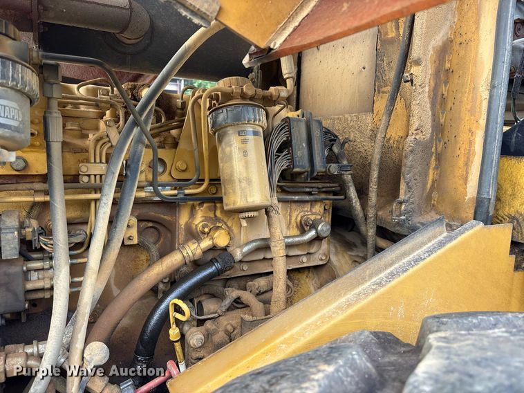 image for item DY0669 2007 Caterpillar CS563E single drum vibratory roller