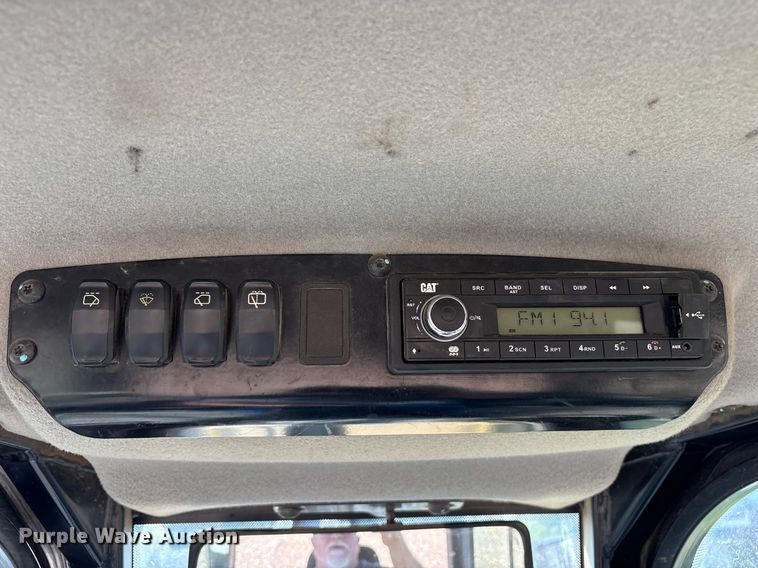 image for item DY0670 2023 Caterpillar D5K2 LGP dozer