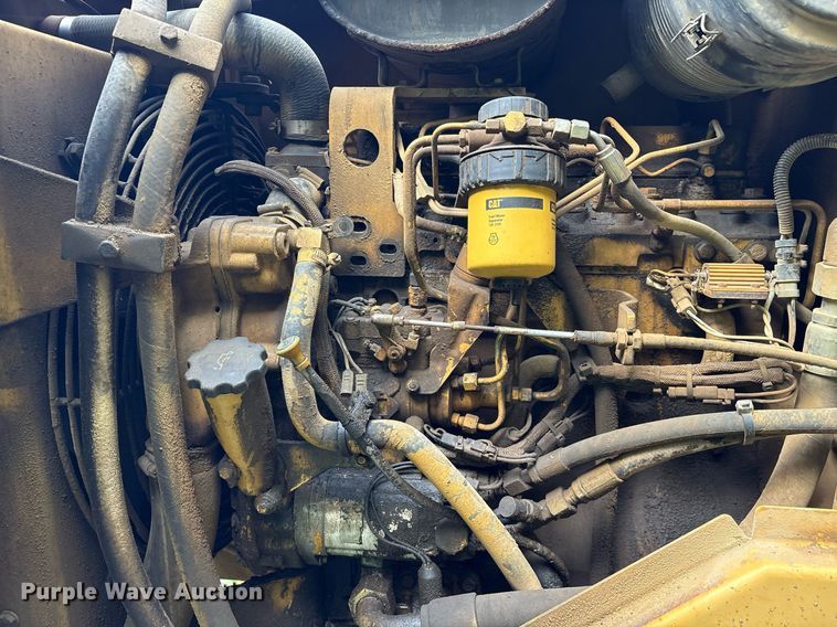 image for item DY0672 2001 Caterpillar CS433C single drum vibratory roller