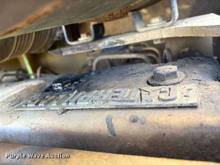 image for item DY0672 2001 Caterpillar CS433C single drum vibratory roller