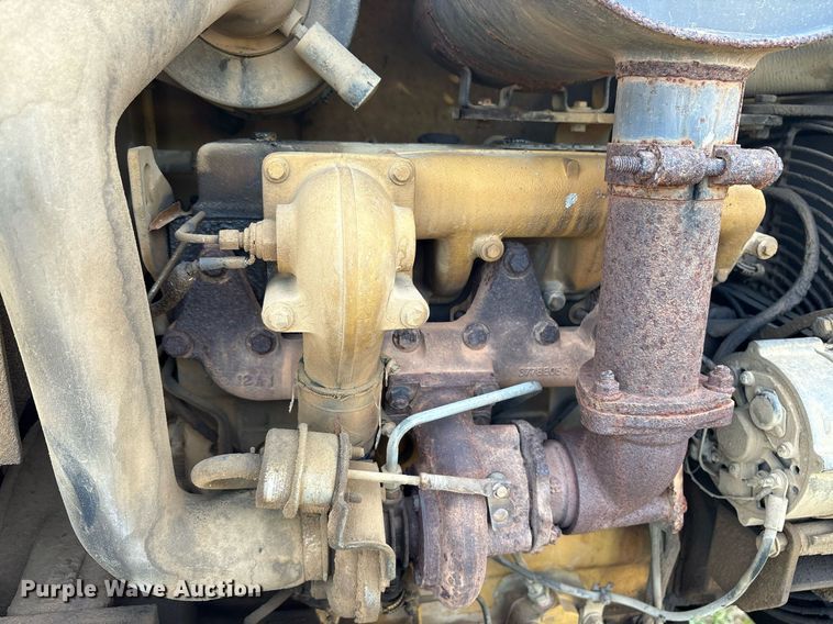 image for item DY0672 2001 Caterpillar CS433C single drum vibratory roller