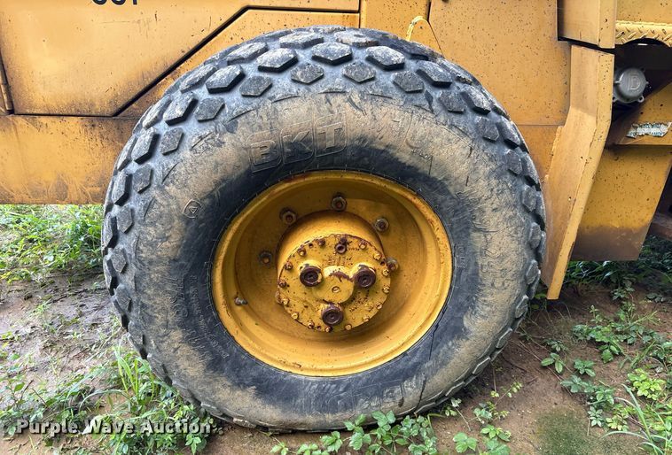 image for item DY0672 2001 Caterpillar CS433C single drum vibratory roller