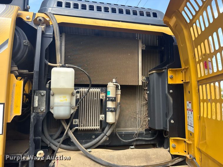 image for item DY0673 2019 Kobelco SK170LC-10 excavator