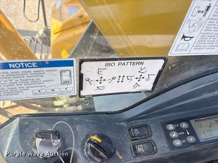 image for item DY0673 2019 Kobelco SK170LC-10 excavator