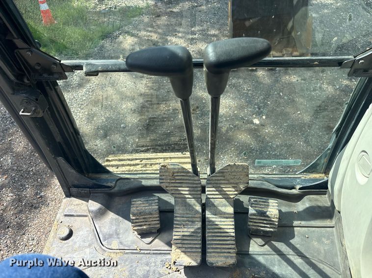 image for item DY0673 2019 Kobelco SK170LC-10 excavator