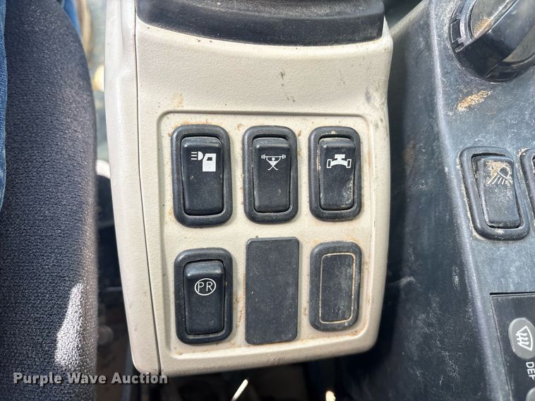 image for item DY0673 2019 Kobelco SK170LC-10 excavator