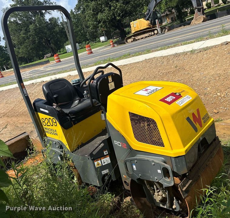 image for item DY0674 2021 Wacker Neuson RD12 double drum vibratory roller